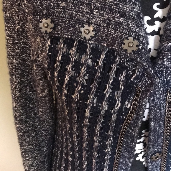 Gorgeous navy and white Chico’s long cardigan - Picture 7 of 16